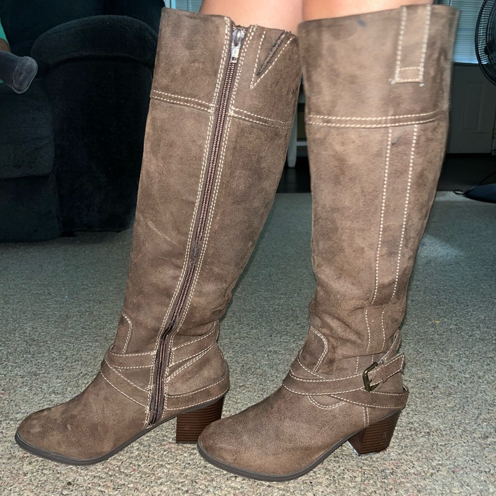 Brown Knee-High Women's Boots